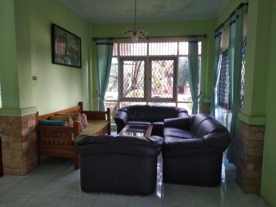 Garden Villas Cipanas Sindanglaya Exterior foto